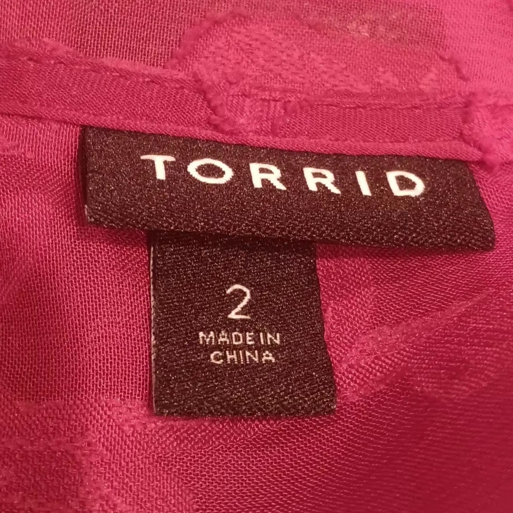 Torrid Chiffon Clip Floral Hi-low top - Picture 6 of 8